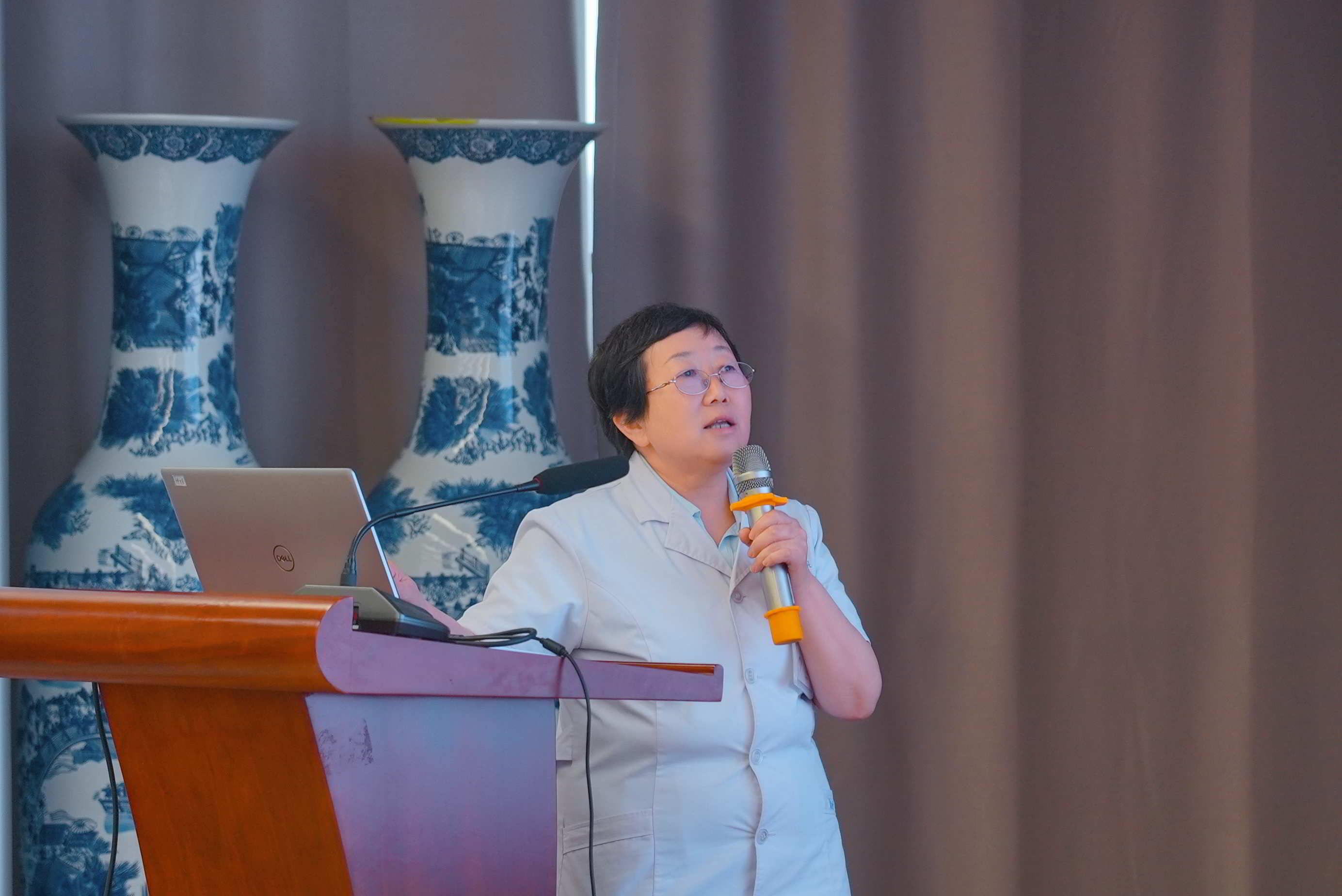 十七载初心如炬,共绘光明蓝图: 邯郸爱眼眼科医院成功举办十七周年庆学术沙龙会 十七载初心如炬,共绘光明蓝图: 邯郸爱眼眼科医院成功举办十七周年庆学术沙龙会